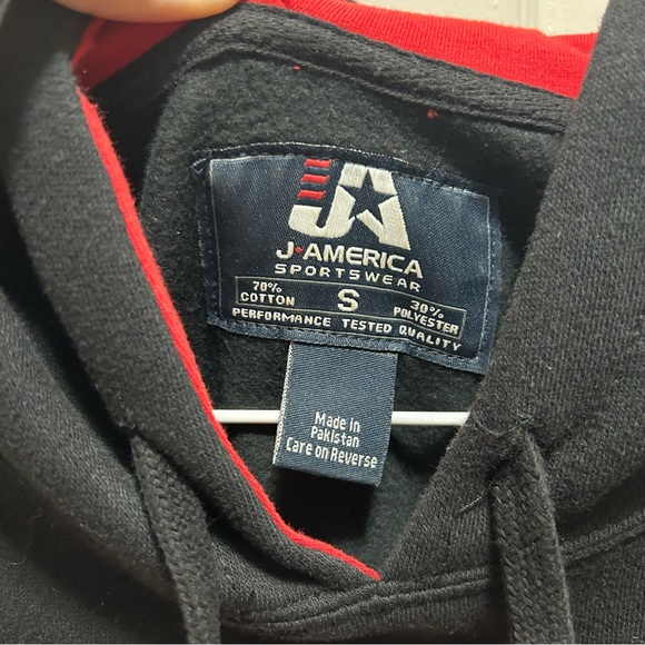 UC Bearcats Hoodie - Picture 4 of 4